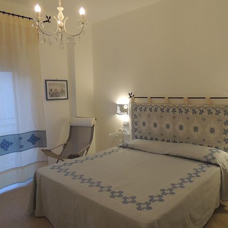 Camera con Vista Oristano Habitación foto